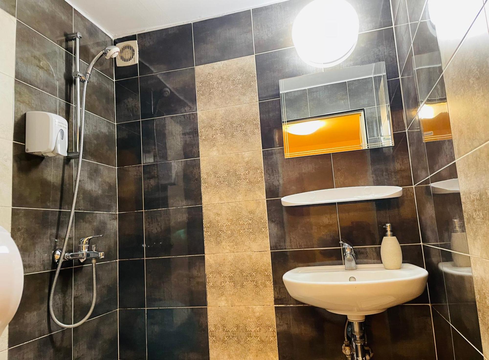 The English Guest House 루세 외부 사진