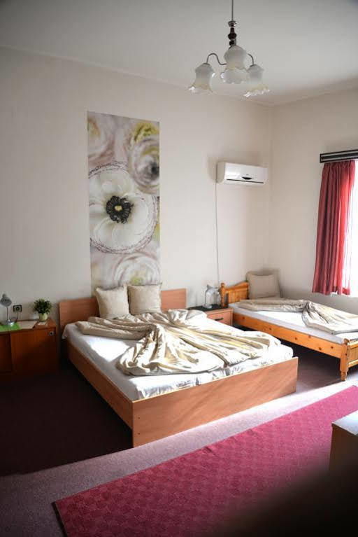 The English Guest House 루세 외부 사진
